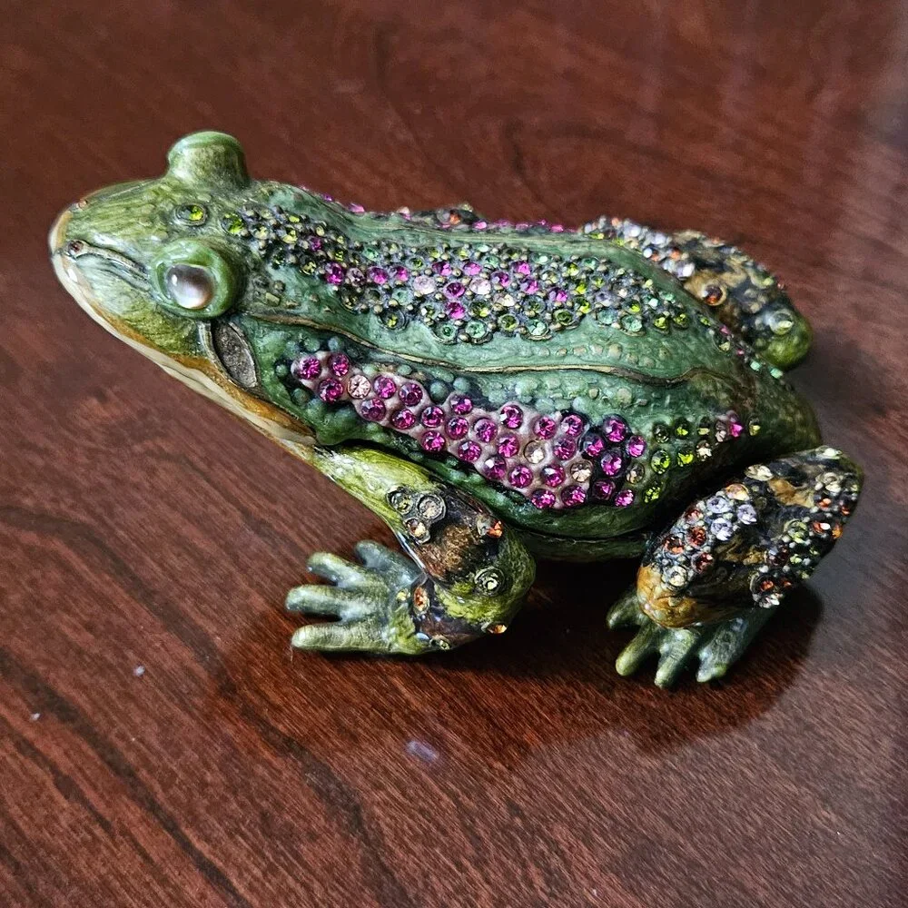 RARE JAY STRONGWATER DARJEELING FROG CRYSTAL ENAMEL DESK CLOCK OBJET FIGURINE